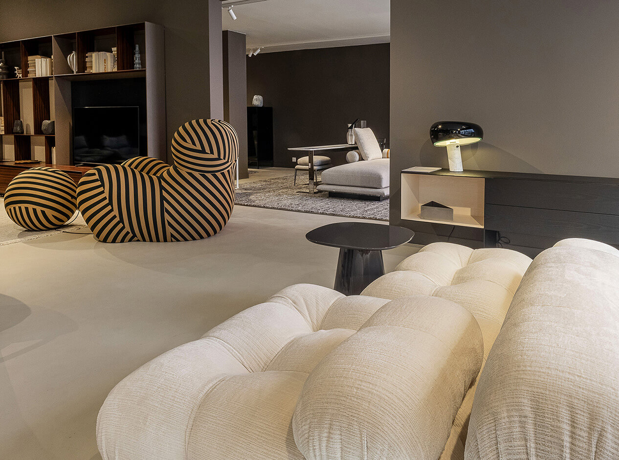 B&B Italia > 2-4, place du Commandant Lamy 06400 Cannes