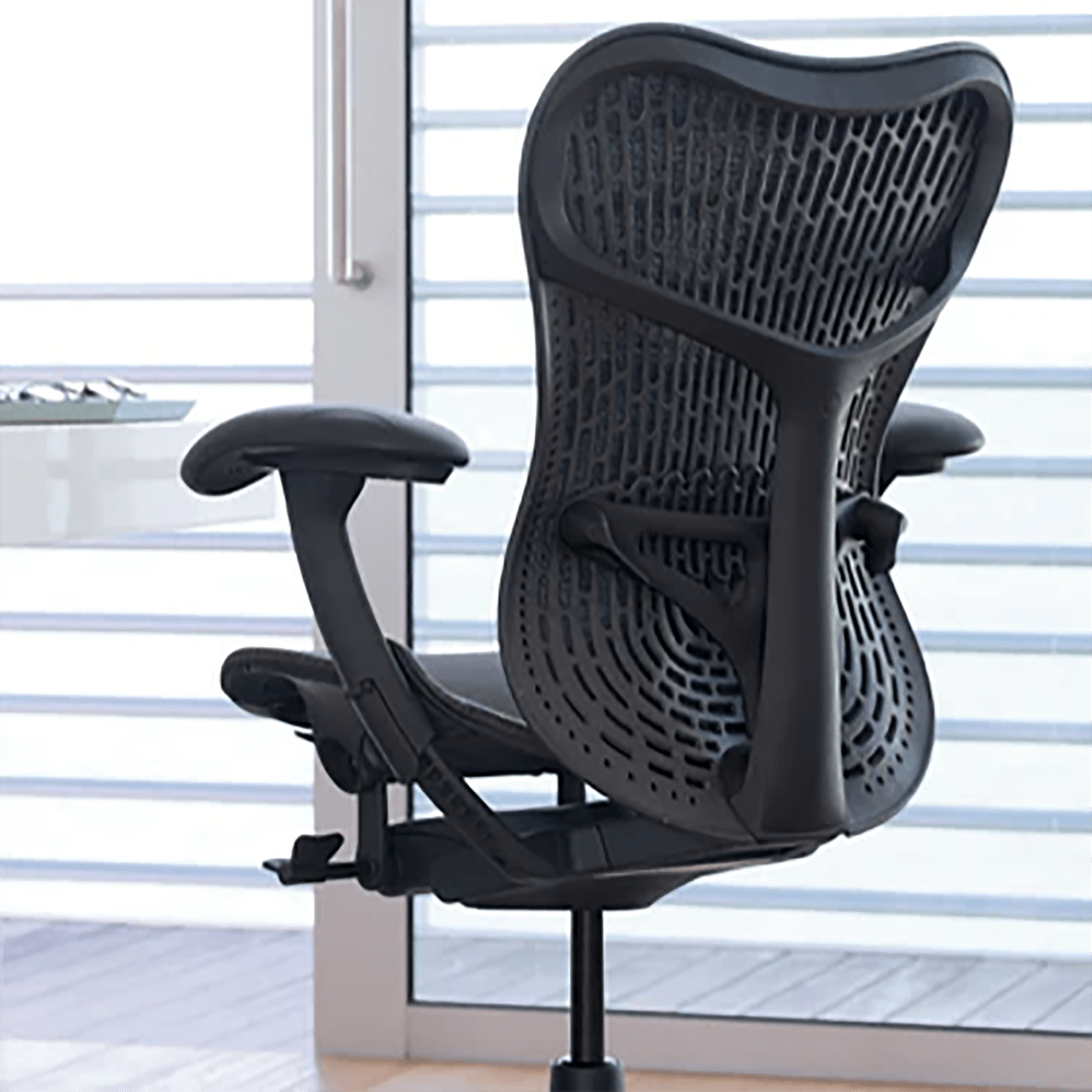 MIRRA 2 Butterfly Graphite HERMAN MILLER