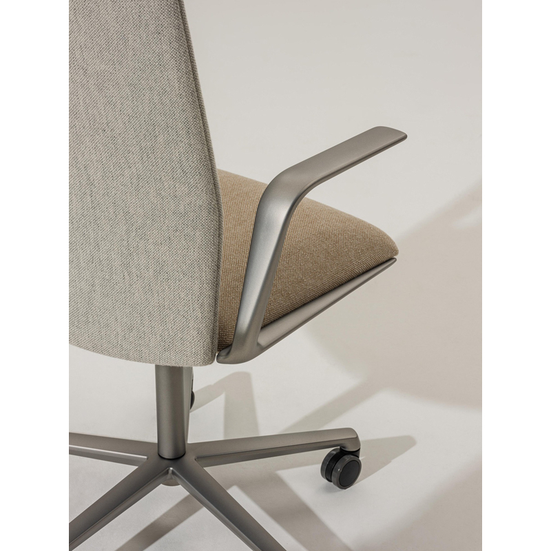 Fauteuil de bureau KINESIT MET dossier mi-haut Hallingdal 110/ Hallingdal 103 ARPER