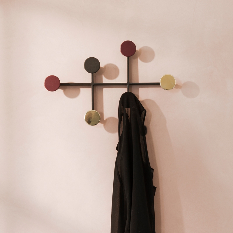 Porte-manteau Portemanteau AFTEROOM Noir, rouge, laiton AUDO COPENHAGEN