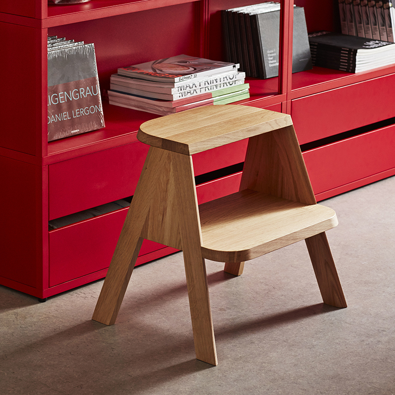 Objet pratique Escabeau BUTLER Chêne huilé HAY