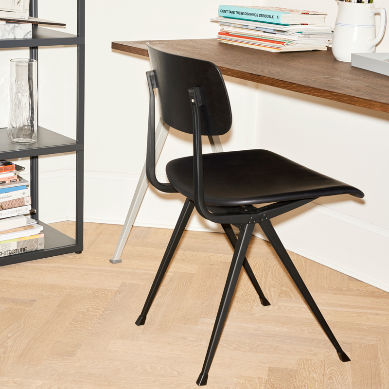 Table PYRAMID 01 Chêne fumé/ noir HAY