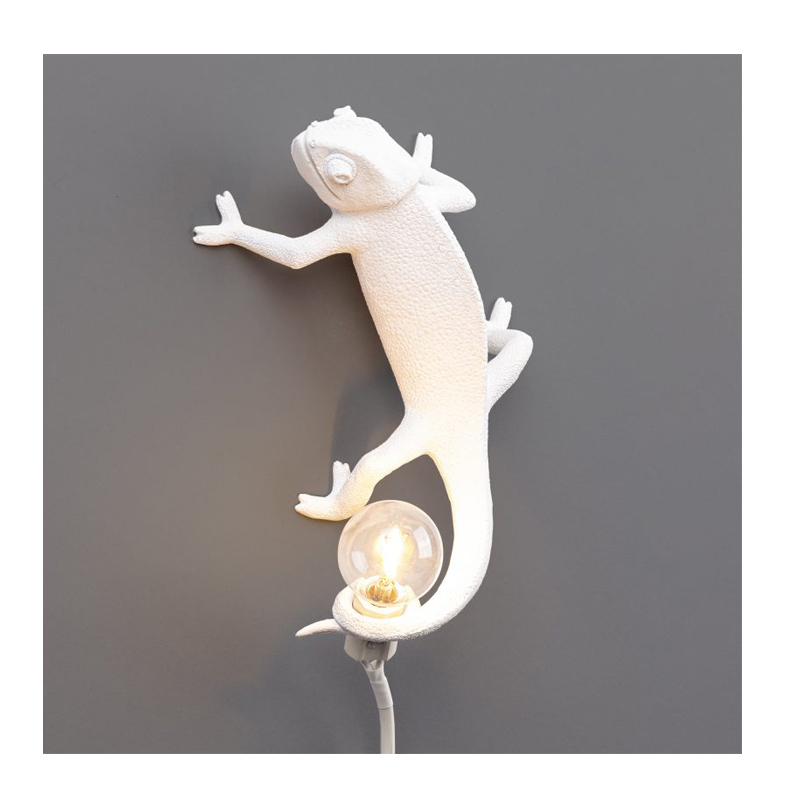 Applique CHAMELEON GOING UP USB Blanc SELETTI