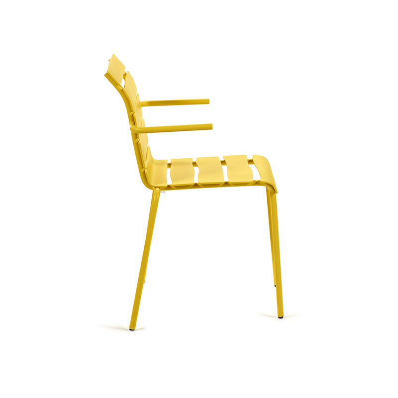 Chaise extérieur Chaise ALIGNED avec accoudoirs Jaune VALERIE OBJECTS