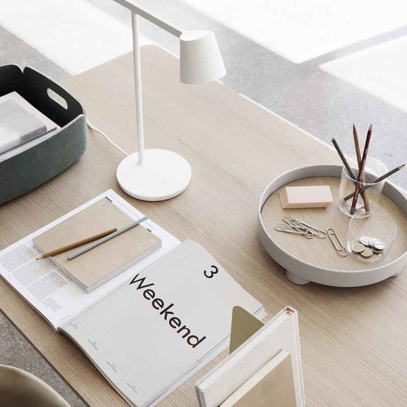 Lampe de bureau TIP TABLE LAMP Gris MUUTO