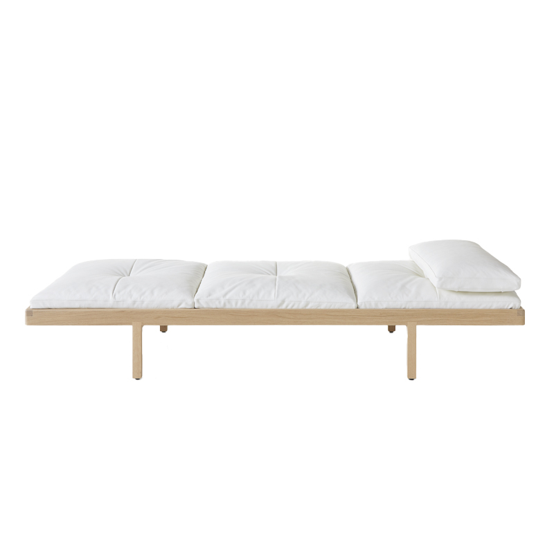 Canapé DAYBED Cuir Coach Milk/ chêne huilé effet brut BASSAMFELLOWS