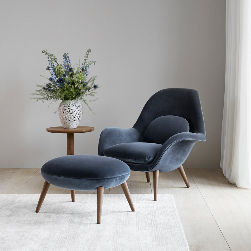 Fauteuil SWOON LOUNGE & OTTOMAN Gris foncé 180 FREDERICIA