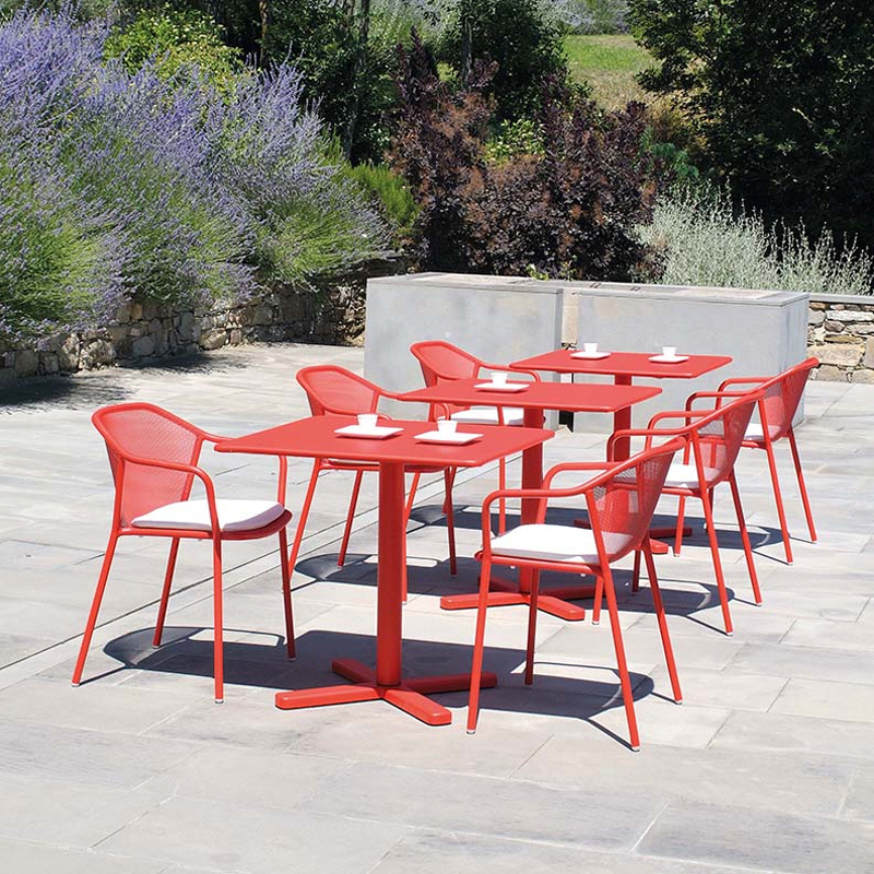 Table extérieur DARWIN 70x70 Marron d'Inde EMU