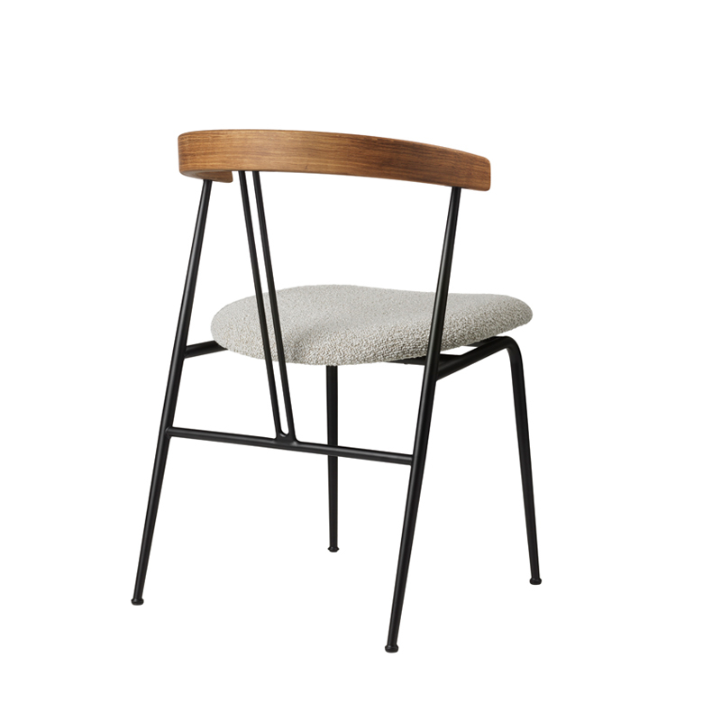 Chaise VIOLIN dossier chêne Karakorum 004 GUBI