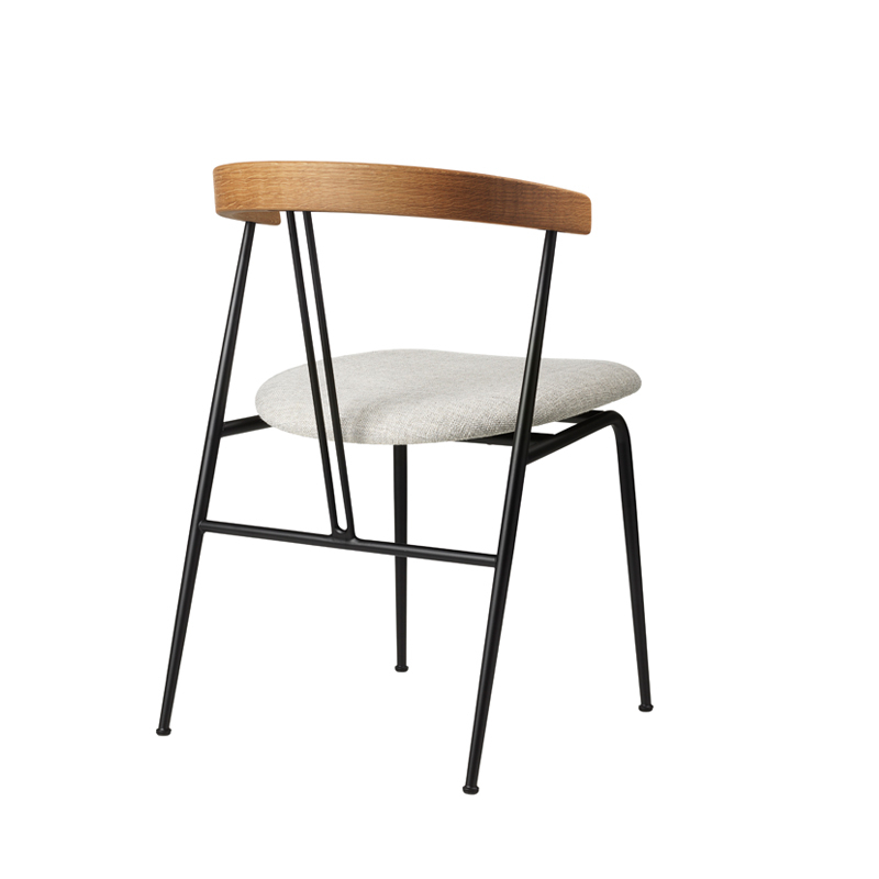 Chaise VIOLIN dossier chêne Svevo 004 GUBI