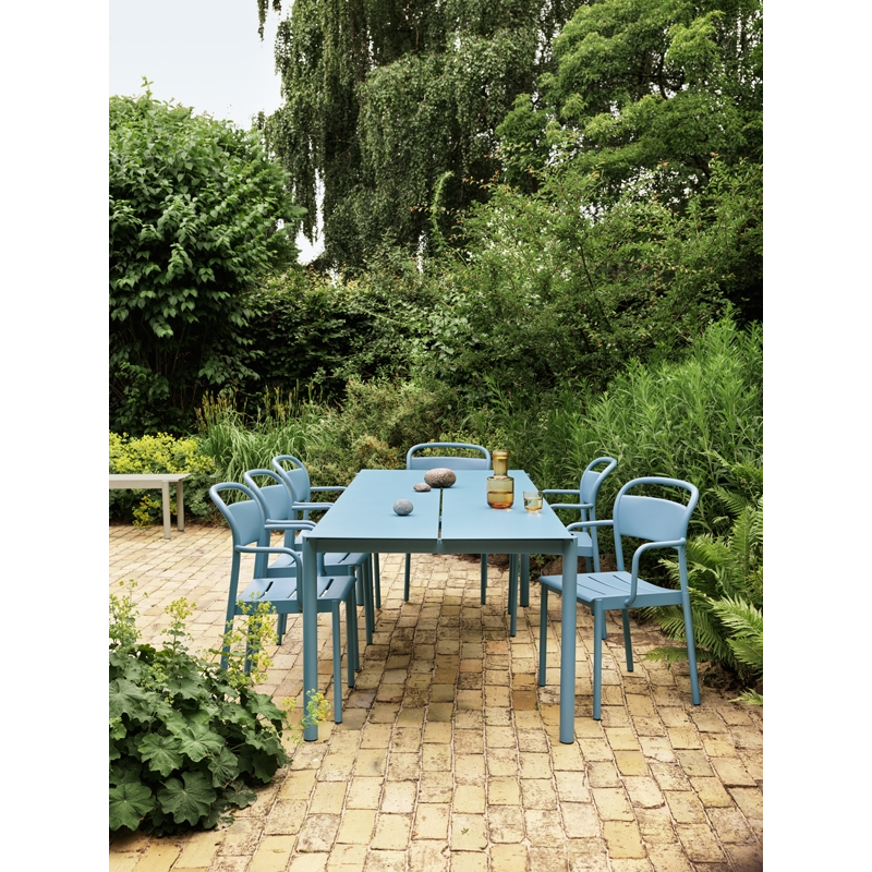 Table extérieur LINEAR STEEL Bleu clair MUUTO