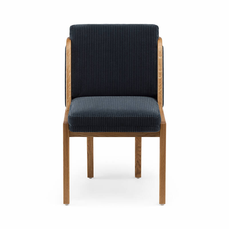 Chaise THRONE dossier tissu Chêne danois huilé / Phlox 883 DE LA ESPADA