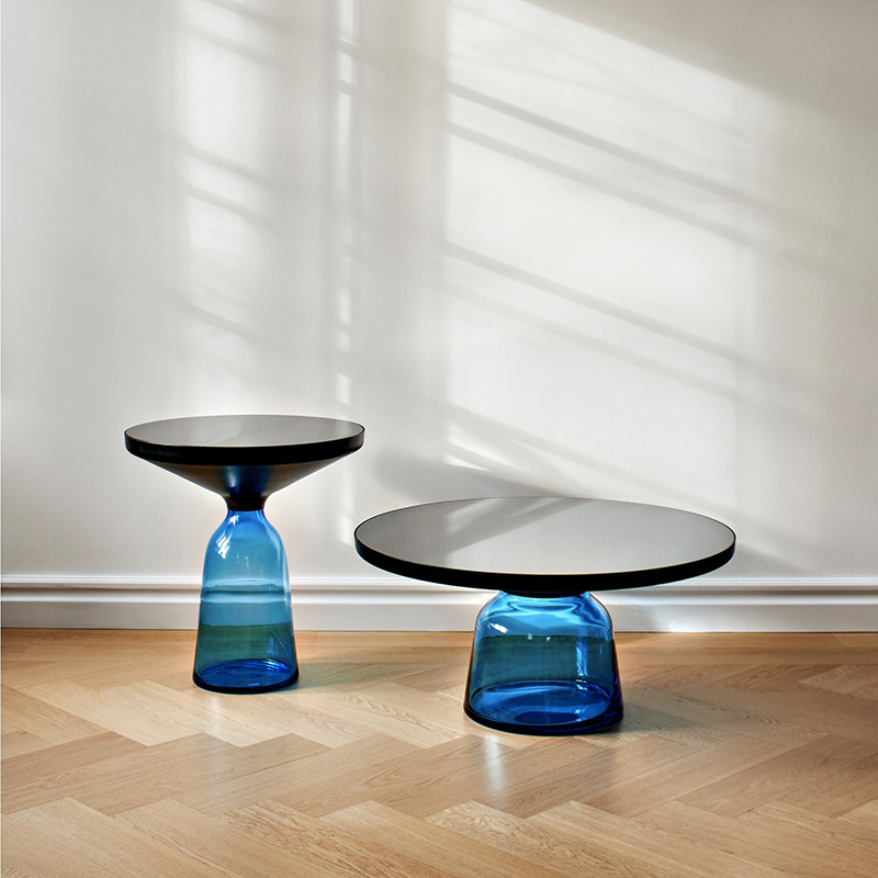 Table d'appoint guéridon BELL SIDE TABLE Bleu saphir/ noir CLASSICON