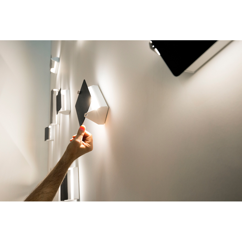 Applique VOLET PIVOTANT LED Rouge NEMO LIGHTING