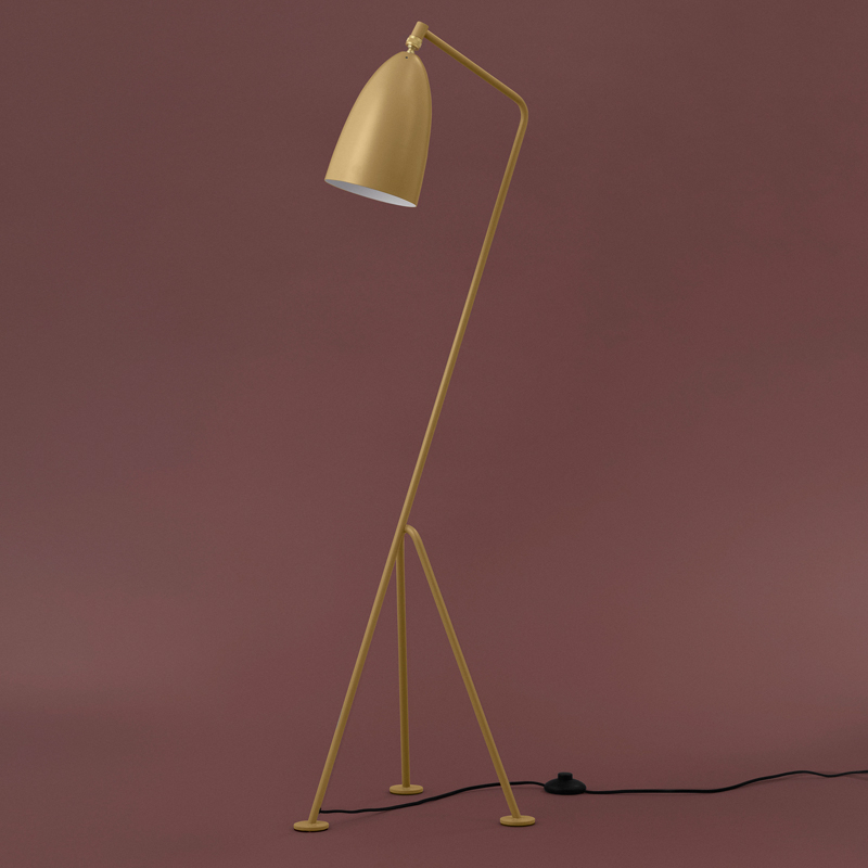 Lampadaire GRÄSHOPPA Marron olive  GUBI