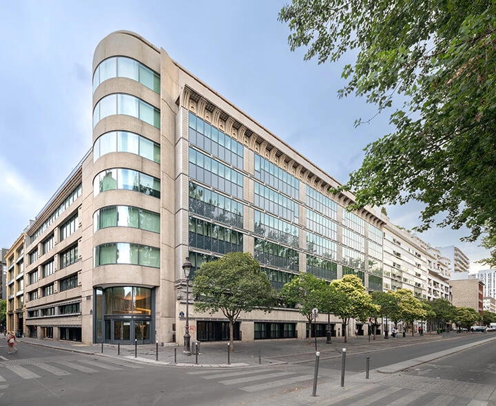Decathlon Move Paris: 11,500 m² headquarters fitted out by Silvera, quai de la Seine, Paris