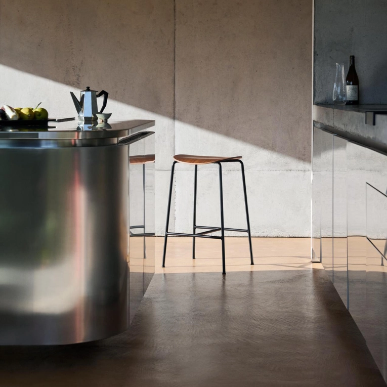Tabouret haut PAVILION AV37 Noyer AND TRADITION