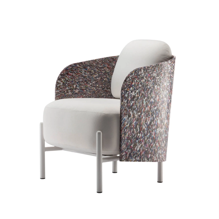 Fauteuil ART 77.5 Coque multicolore/ tissu blanc NOMA