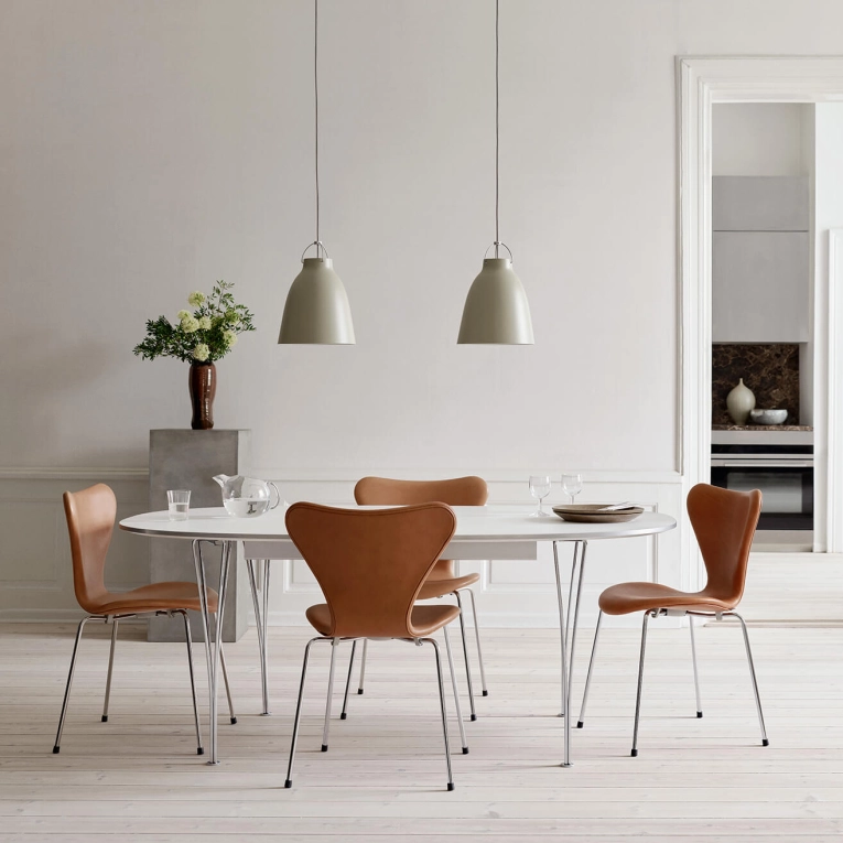 Chaise SERIE 7 Cuir Essential Walnut FRITZ HANSEN