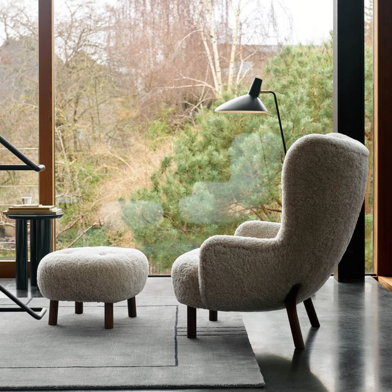 Fauteuil PETRA VB3 & Pouf ATD1 Sheepskin Sahara AND TRADITION