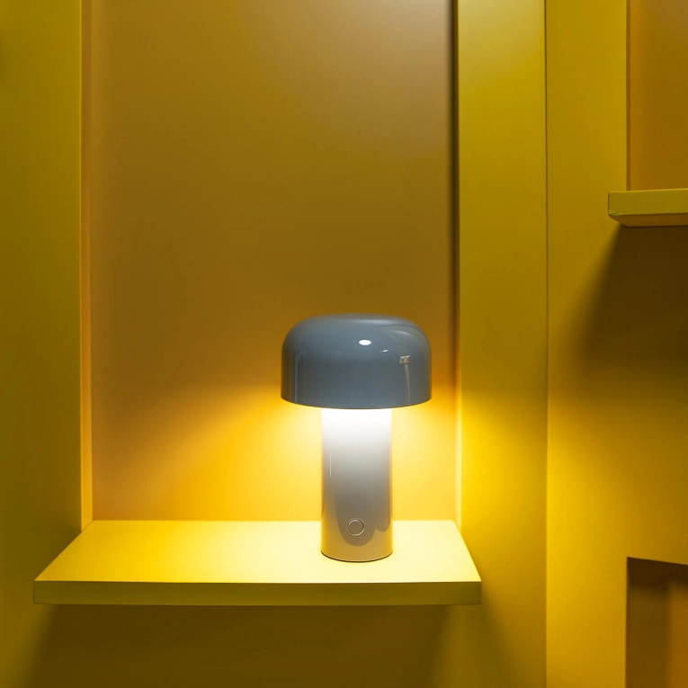 Lampe à poser BELLHOP Bleu gris FLOS