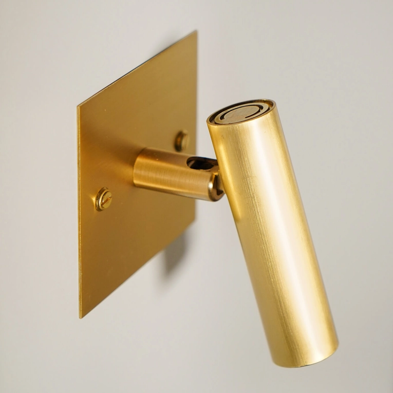 BOK.110_applique_book_laiton_brosse_2