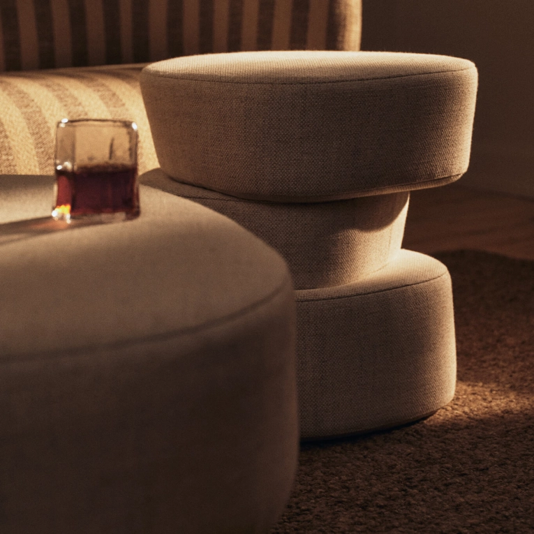 Pouf PLYO Blanc Cassé FERM LIVING