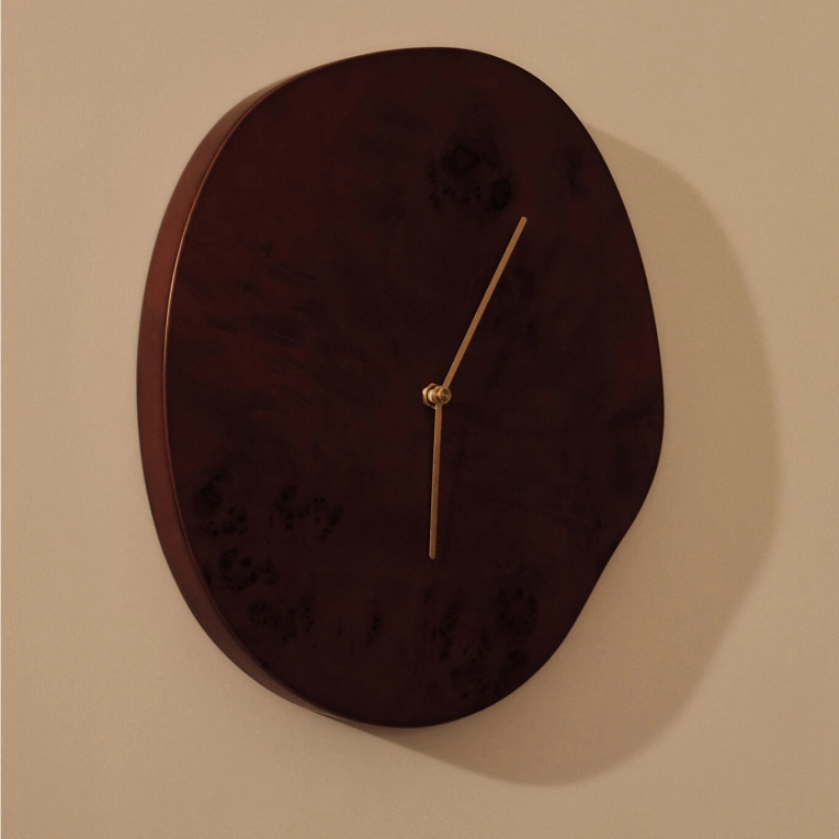 Horloge MELT Loupe Teintée Foncée FERM LIVING