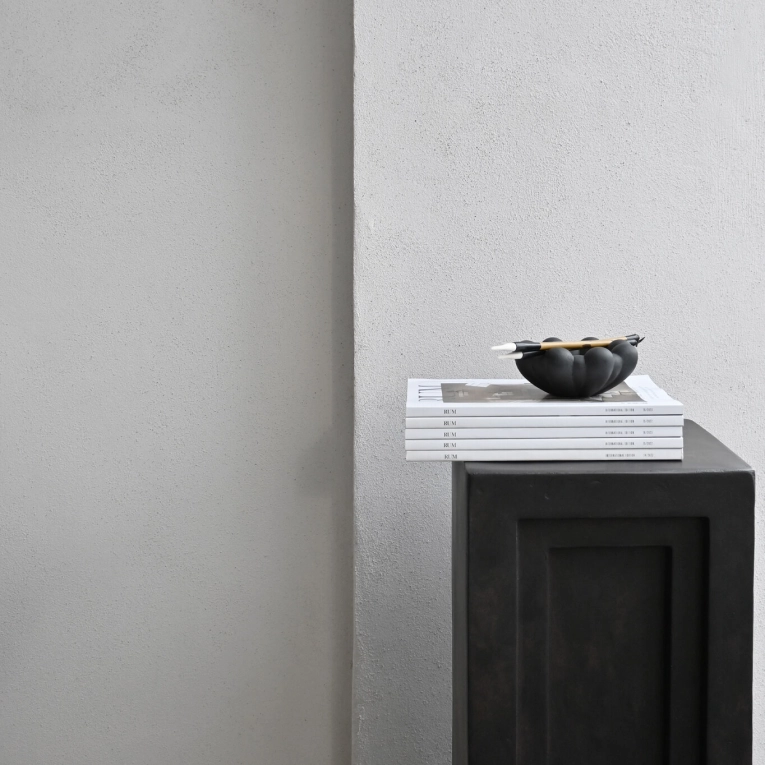 Centre de table & corbeille BLOOM TRAY mini Noir 101 COPENHAGEN