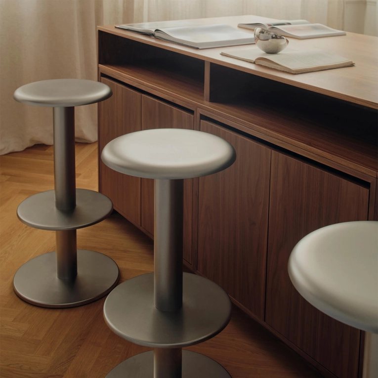 Tabouret haut COUPE H 66 Noir NEW WORKS