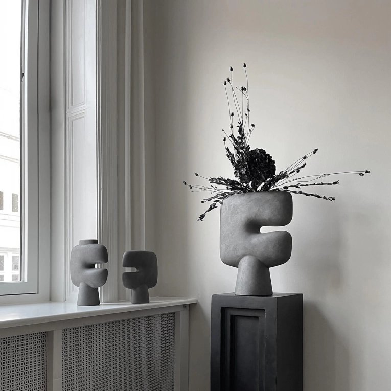 Vase TRIBAL medio Gris foncé 101 COPENHAGEN