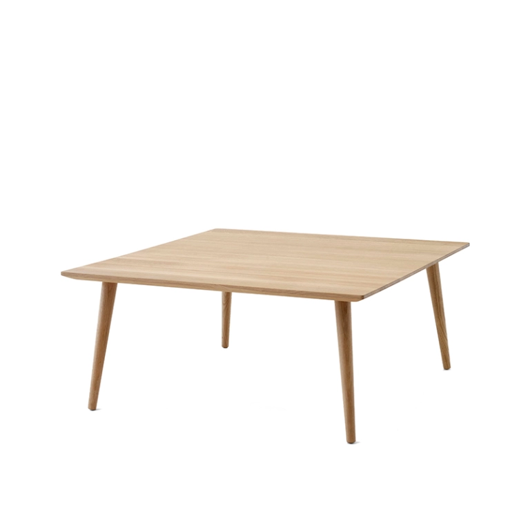 Table basse IN BETWEEN SK24 Chêne huilé AND TRADITION