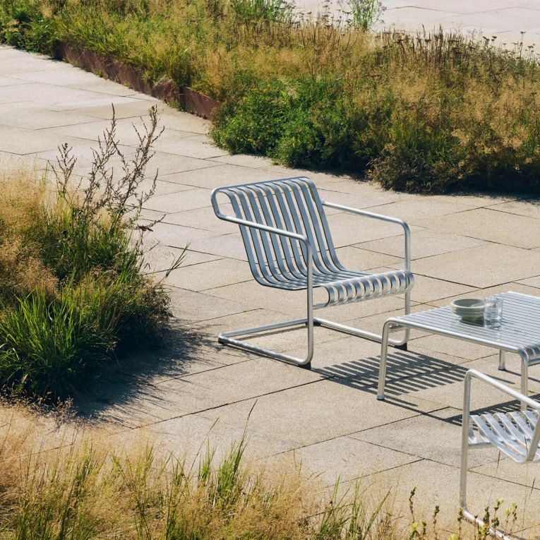 Outdoor Lounge Chair PALISSADE CANTILEVER Lounge Aluminium HAY