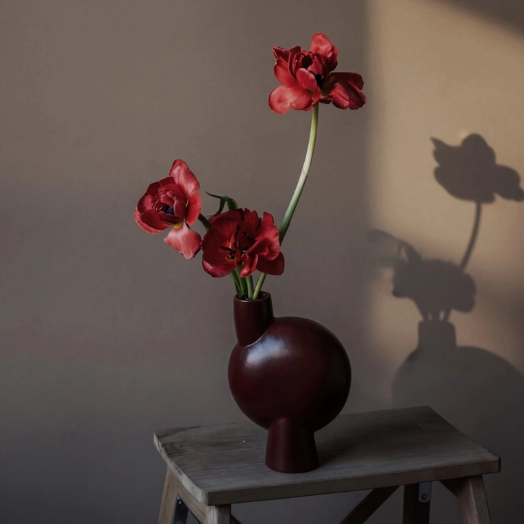Vase SPHERE BUBL medio Bordeaux 101 COPENHAGEN