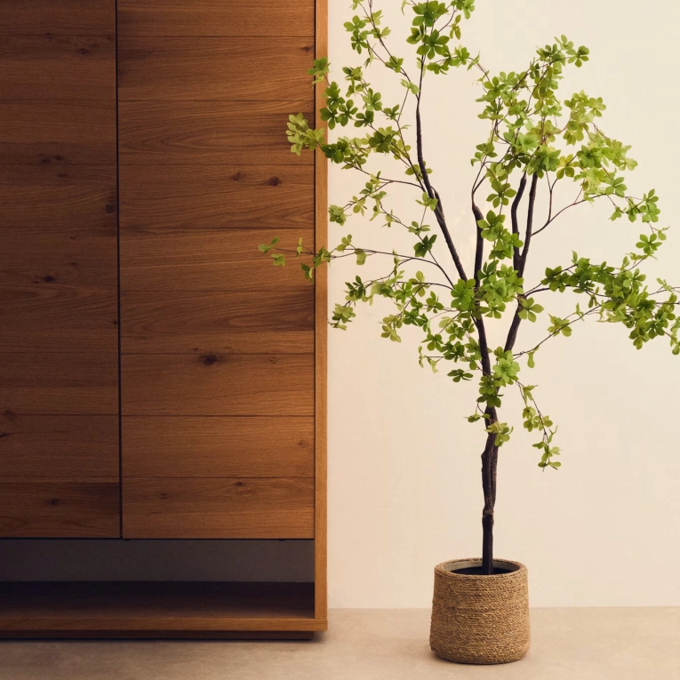 Objet décoratif Arbre artificiel ENKIANTHUS avec pot noir KAVE HOME