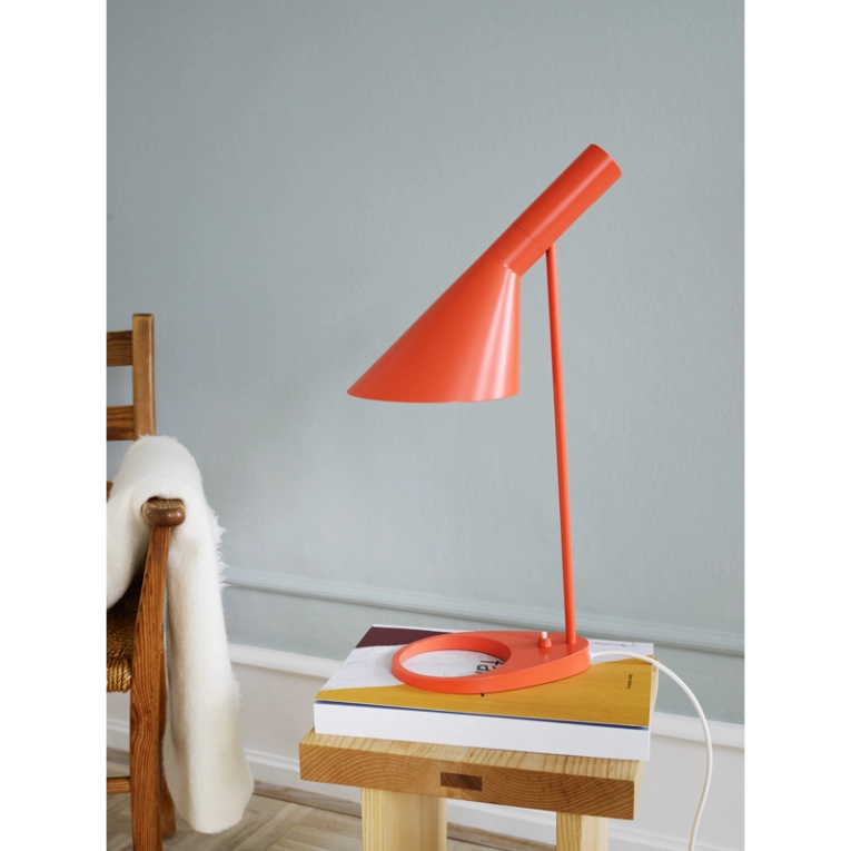 Lampe à poser AJ TABLE Orange élecrique LOUIS POULSEN