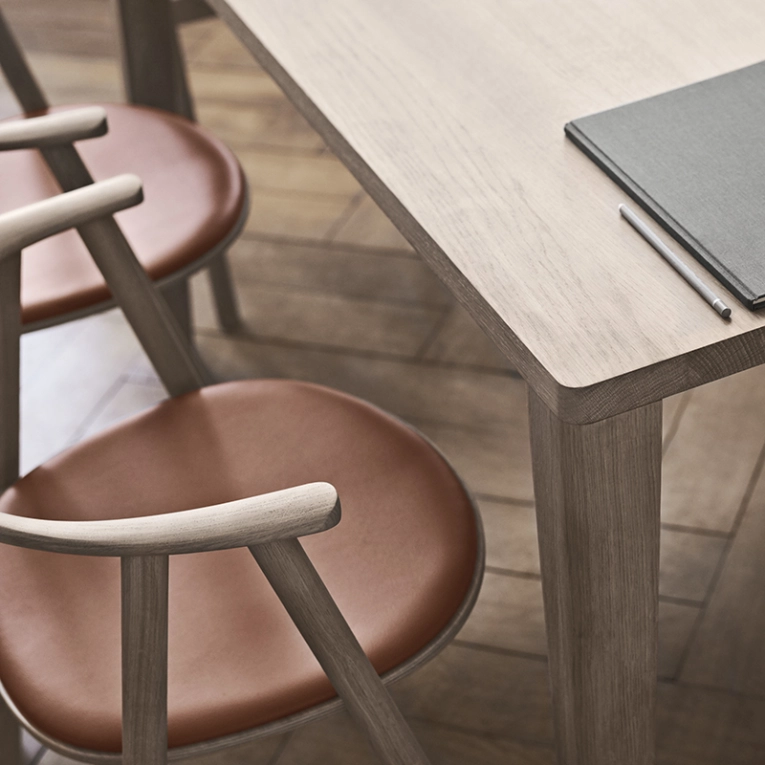 Chaise SWING assise cuir Cuir cognac/ chêne huilé BOLIA