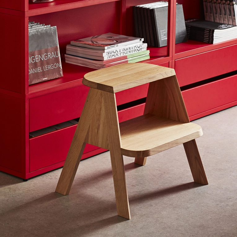 Objet pratique Escabeau BUTLER Chêne huilé HAY