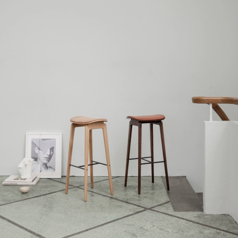 Tabouret haut NY11 Cuir Ultra Black 41599/ chêne noir NORR11