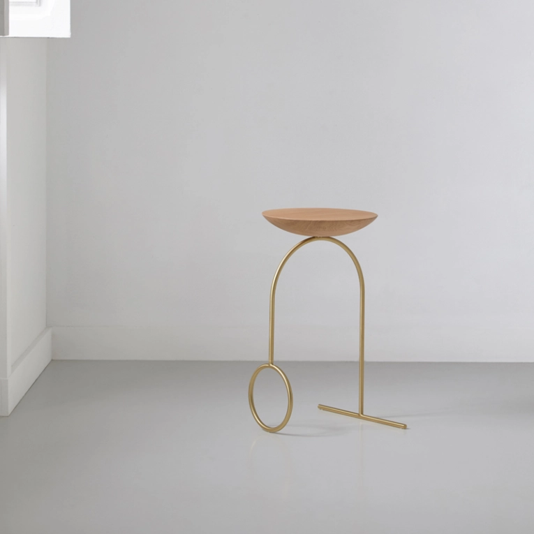 Table d'appoint guéridon GIRO Laiton / Chêne VICCARBE