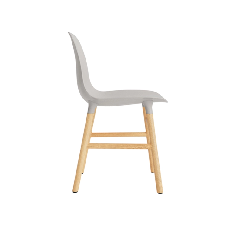 Chaise FORM CHAIR Gris chaud Normann Copenhagen