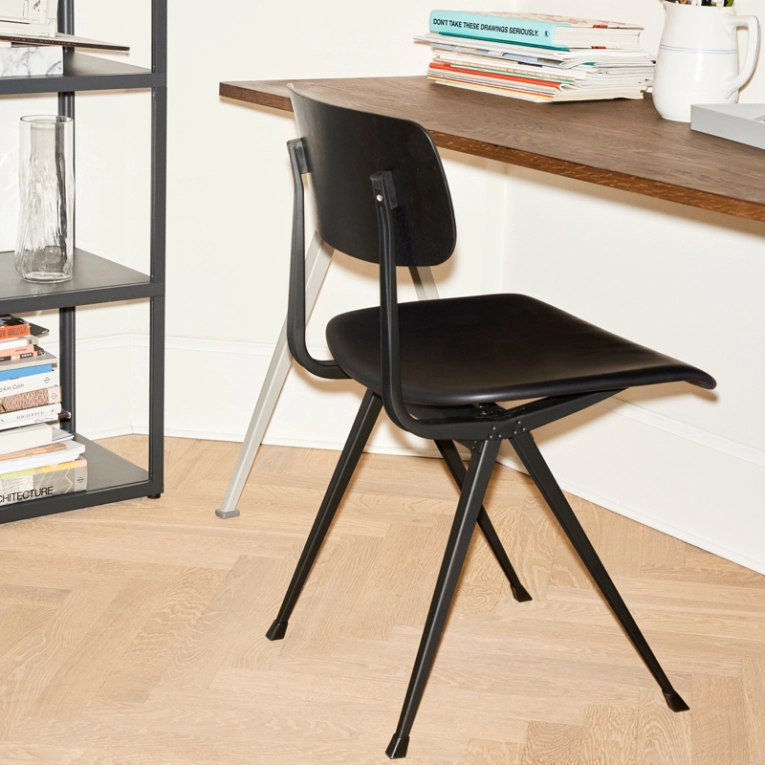 Table PYRAMID 01 Chêne fumé/ beige HAY