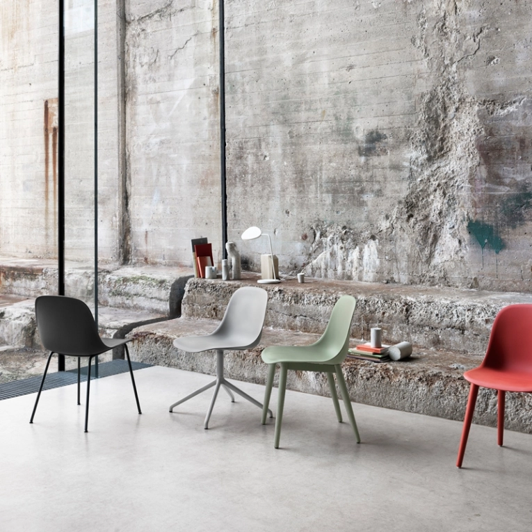 Chaise FIBER CHAIR 4 pieds bois Vert cendré MUUTO
