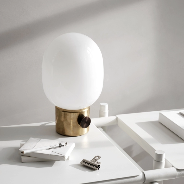 Lampe à poser JWDA métal Laiton AUDO COPENHAGEN