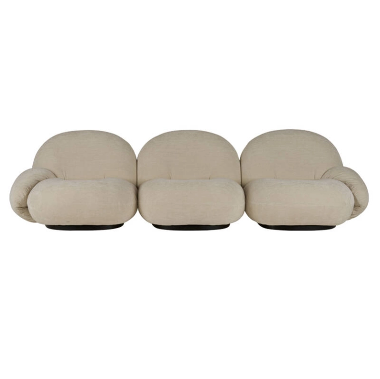 Canapé PACHA 3 places avec accoudoirs Belsuede 007 avorio GUBI