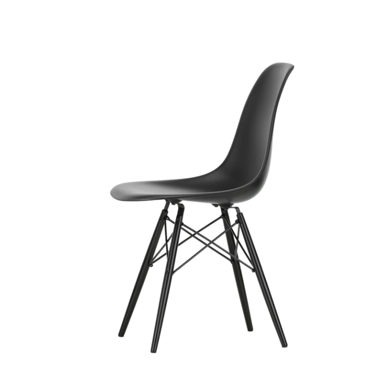 Chaise EAMES PLASTIC CHAIR DSW érable noir Noir RE VITRA