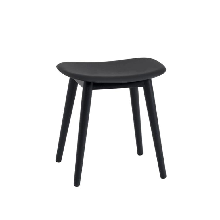 Tabouret FIBER STOOL pieds bois Noir MUUTO