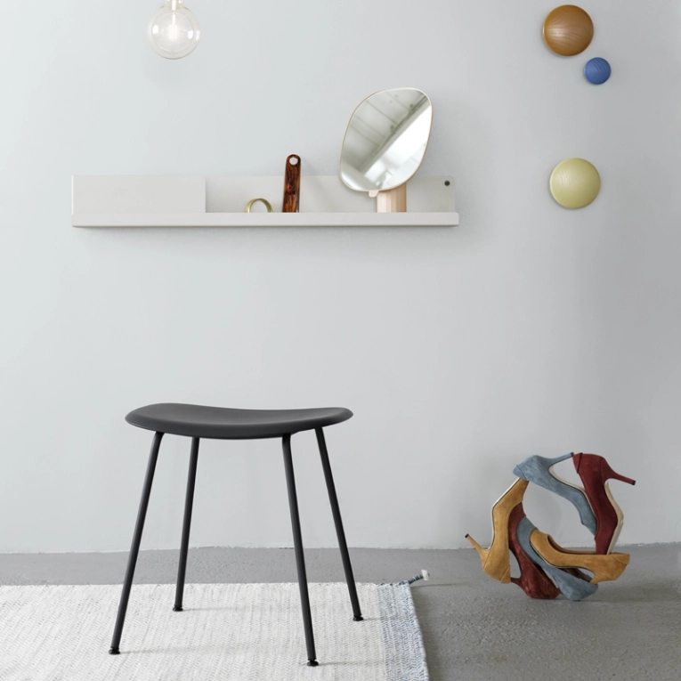 Tabouret FIBER STOOL pieds acier Blanc MUUTO
