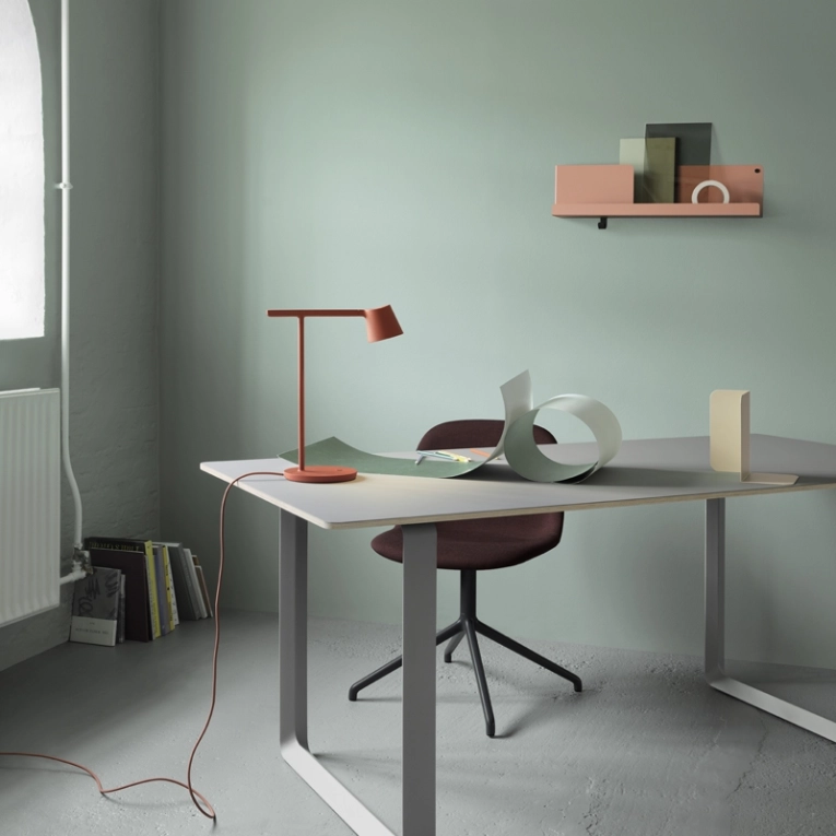 Lampe de bureau TIP TABLE LAMP Noir MUUTO