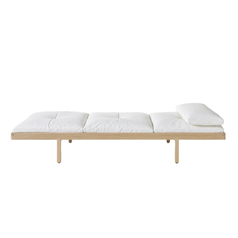 Canapé DAYBED Cuir Coach Milk/ chêne huilé effet brut BASSAMFELLOWS